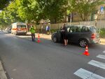 Бургазлийката разхождала кучето си, блъсната е при десен завой