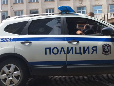 Криминално проявен изхвърли 25 г пико пред църква в Поморие