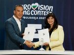 Бургас е романтичната част на България, каза Димитър Николов, след като подписа договора за домакинството на Евровизия