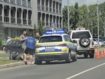 Джип с бургаска регистрация помете мъж с тротинетка в Слънчев бряг (видео)
