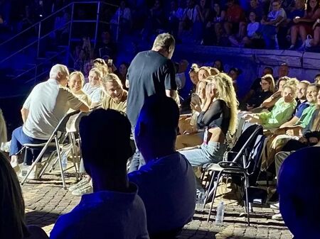 Рачков го направи! Предложи брак на любимата си Вики