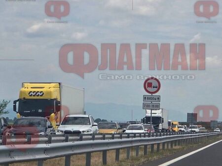 Спират тировете по „Тракия“ и „Струма“ от 16 до 20 часа