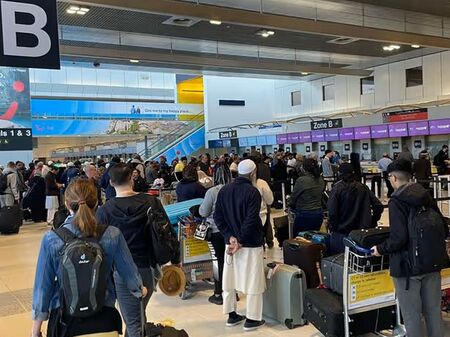 Хаос по летищата в Европа: Новата биометрична система удвои опашките, чакането стига до 5 часа
