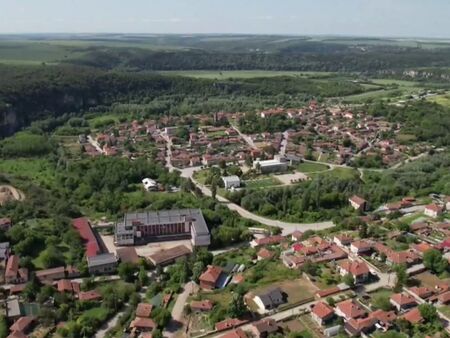 Трагедия край Бургас: Трактор премаза собственика си, мъжът почина
