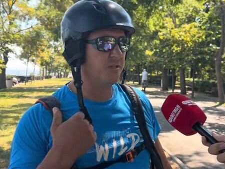 „Летя само с приятели“? Читателка на Флагман.бг показа платен ваучер за полет с Венци Иванов