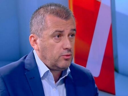 Утре Маргарита Петкова представя премиерно новата си книга „Тъй рече Виктор“ в Бургас