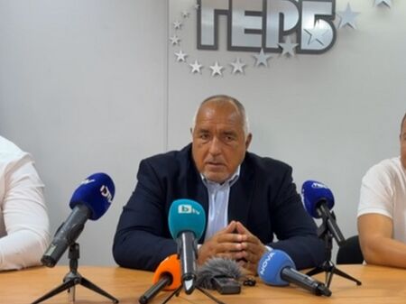 Бойко Борисов жегна Ямбол: Бургас получи Евровизия, а вие - военните самолети!