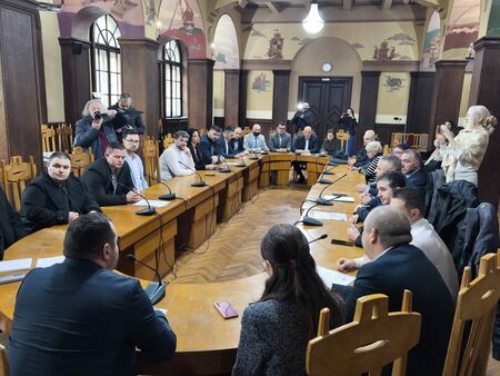 Кой ще оглави РИК-Бургас за президентския вот? Две силни имена влизат в сметките