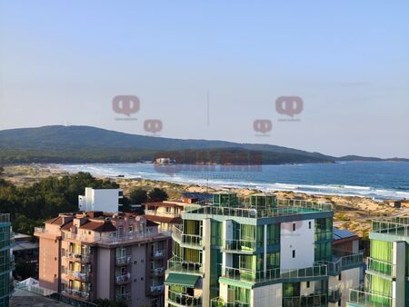 Жега до 35 градуса, бури край морето