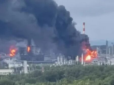 Украинските дронове удариха тежко „Лукойл“: Трите най-големи рафинерии в Русия спряха