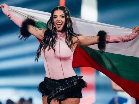 Дара напуска Саня Армутлиева след близо 10 години заедно
