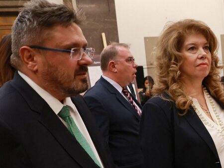 Илияна Йотова избра Кирил Вълчев за свой кандидат за вицепрезидент