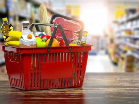 Доматите удариха +27,55% на едро, млякото също поскъпна рязко