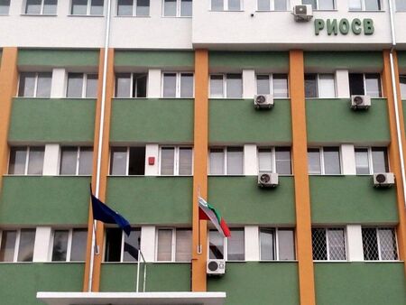 РИОСВ започна проверка в „Лукойл Нефтохим“ след сигнали за задушлива миризма в Бургас
