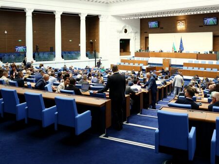 22-ма в битката за ВСС, но нито една партия няма нужните 160 гласа