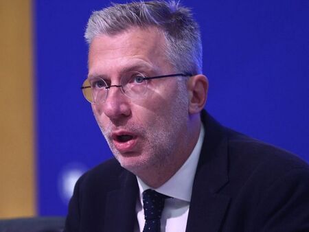 Гръцки министър отвърна на сравненията с България: Заплатите и покупателната способност са по-високи при нас