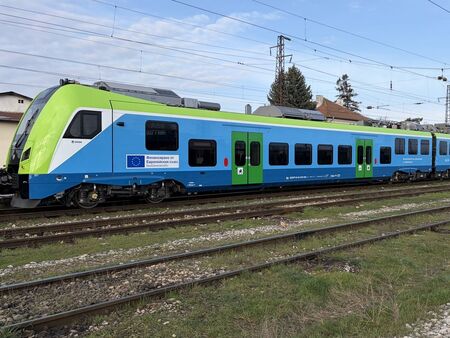 До Бургас със 160 км/ч: Жп мегапроектът за над 373 млн. евро е готов на повече от 80%