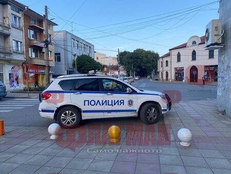 Нощна проверка в Айтос: Спътник в Киа се оказа с амфетамин и марихуана