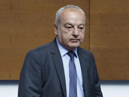 До 15 октомври представят рамката на Бюджет 2027, Гълъб Донев готви свиване на дефицита до 3,8%