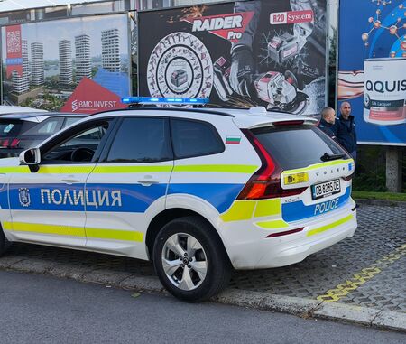 24-годишен бургазлия се обеси на билборд зад „Кроношпан”