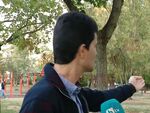 Бащата на Славчо разказа за ужаса, който преживял, като видял как насилникът стискал врата на сина му. Той показва мястото, където момчето едва не бе удушено