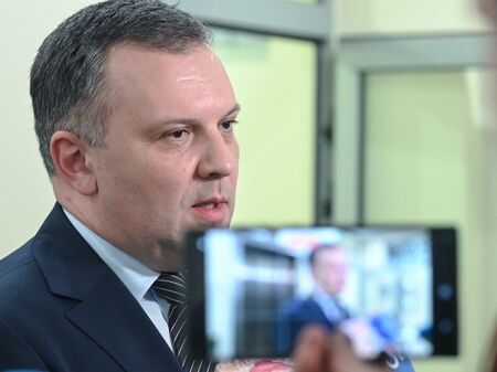 При „Петрохан“ не говорим за политически спектакъл, а за убийства и педофилия, каза Николай Найденов