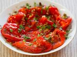 Трик с печените чушки спестява място във фризера и ги пази удобни за цяла зима