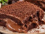 Най-вкусната торта за 10 минути: Само бисквити, кисело мляко и течен шоколад
