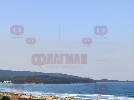 Студен фронт връхлита България: Жълт код за вятър в 13 области