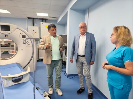 Народният представител проф. д-р Владимир Гончев проведе работна среща в УМБАЛ-Бургас
