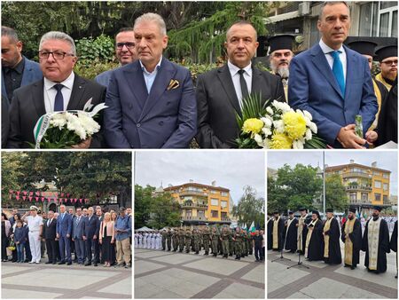 Политици и общественици застанаха рамо до рамо, за да отбележат паметната дата