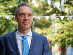 Днес отдаваме почит на онези държавници, които се осмелиха да  извършат този толкова важен акт – обявяването на Независима България, посочи градоначалникът.