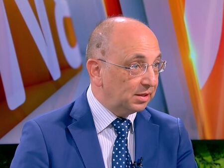 Николай Василев: Вместо да вдига данъци, държавата трябва да ореже разходите със 7 млрд. евро