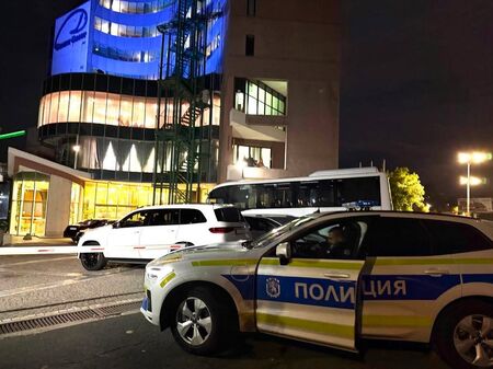 Хотел „Мираж” заработи, но как! Шумна сватба влуди жителите на бургаския жк „Славейков”
