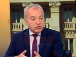 Ако някой ви продаде от домашната си спиртна напитка, глобата ще е за него, а не за вас, каза Гълъб Донев