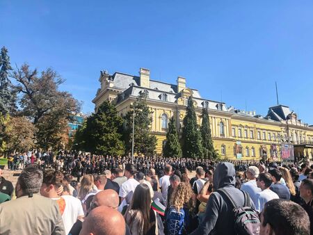 Церемонията ще продължи с шествие до църквата "Света София", където гражданите ще имат възможност да отдадат почит пред великия владетел