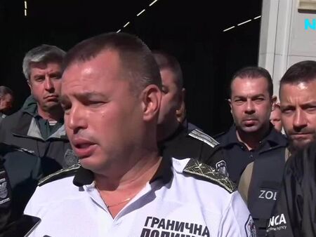 Мащабен удар по границите: Хванаха наркотици, оръжия, ментета и мигранти в тайници (ВИДЕО)