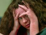 Двойно екзекутираната Криста Пайк дойде в съзнание