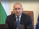 Радев настоя за трезва оценка на риска и посочи, че България подготвя придобиването на още пет зенитно-ракетни комплекса