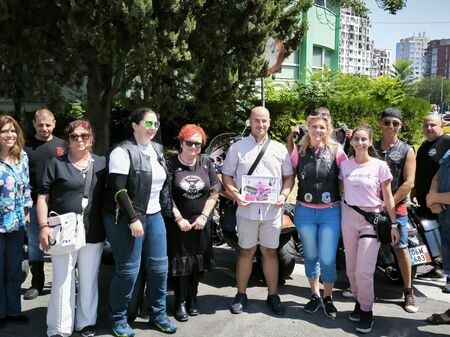 Утре Маргарита Петкова представя премиерно новата си книга „Тъй рече Виктор“ в Бургас