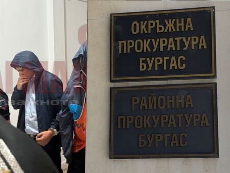 Бившият шеф на ВиК Бургас ми се обади и каза: „Ще стане сериозно за теб и семейството ти“, твърди свидетел