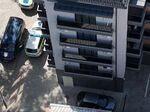Официално от МВР потвърдиха единствено, че 45-годишна жена е открита мъртва на адрес в район „Северен“ и че първоначалните данни сочат умишлено причинена смърт