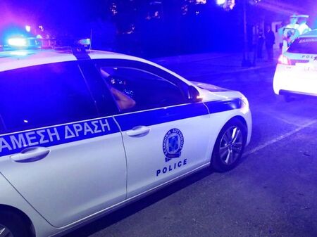 Мистерия в Атина: Подали сигнал за катастрофирал моторист, оказал се прострелян в главата