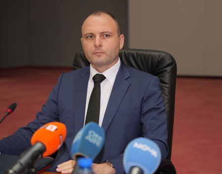 Добра новина! „Лукойл Нефтохим Бургас“ произвежда повече дизел, отколкото България харчи, нефт има до декември