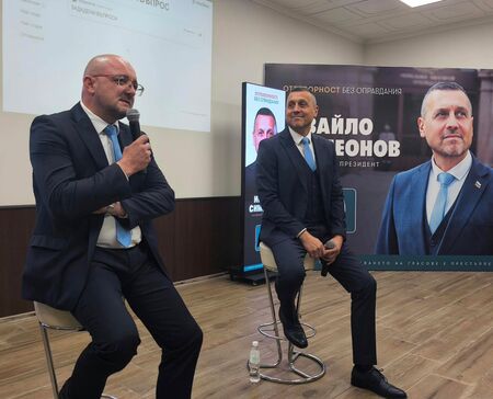 Без сценарий и без удобни въпроси! Кандидатът за президент Ивайло Симеонов говори тази вечер с избиратели, Флагман.бг предава на живо