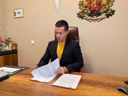 Голяма крачка към ново училище в Царево! Марин Киров осигури финансиране за проекта