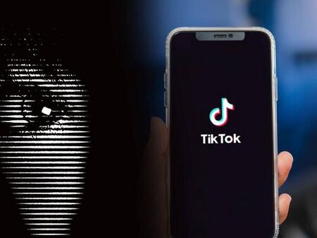14-годишна се самоуби след вредни видеа в TikTok, съдебен лекар предупреди за опасните алгоритми