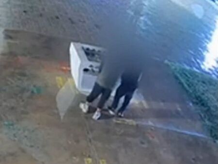 Вандалска проява в Камено! Тийнейджъри потрошиха новите джаги само две седмици след поставянето им