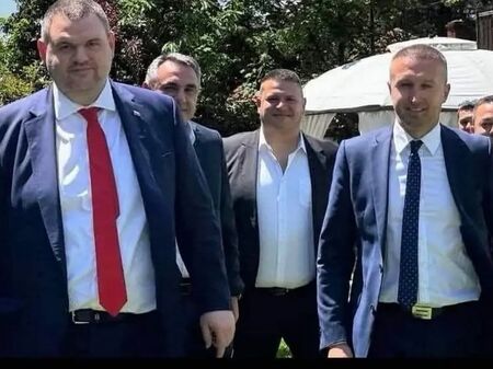 ГДБОП с акция и в Белица: Арестуван е кметът Радослав Ревански