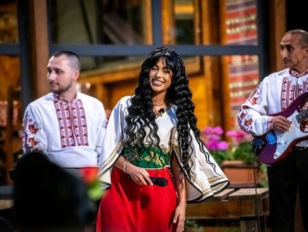 Какво се случи с народната певица Петя Панева? Прилича на Майкъл Джексън